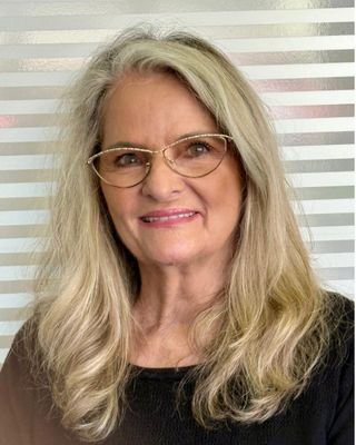 Daphne Swanepoel photo
