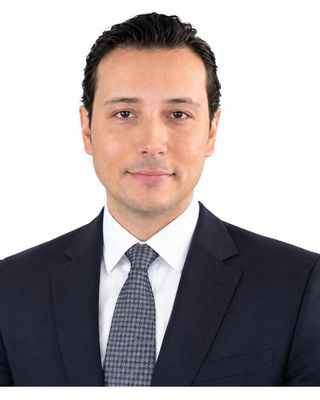 Robert Ivanov photo
